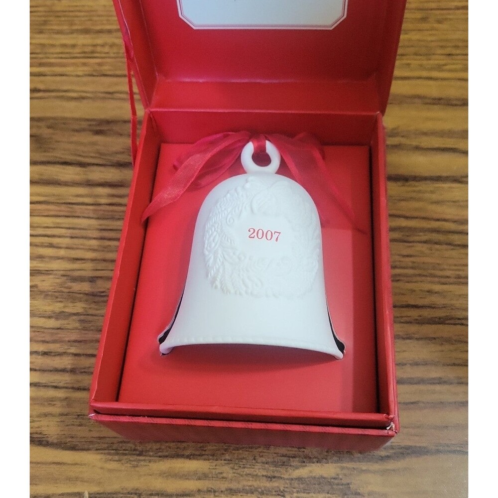 Hallmark Porcelaine 2007 Bell